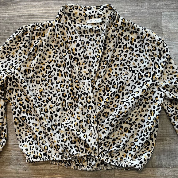 Leopard Print Miley + Molly Blouse - Picture 4 of 10